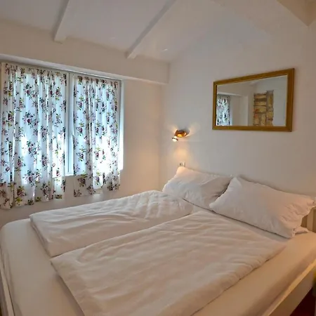 Πανσιόν Bavica 3*