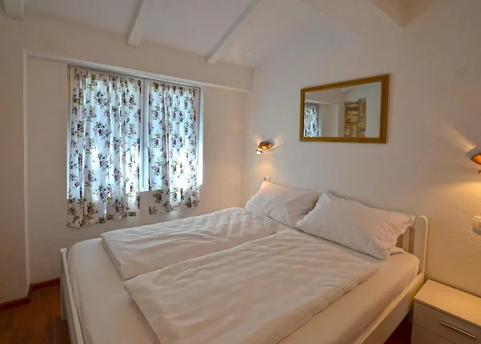 Πανσιόν Bavica 3*