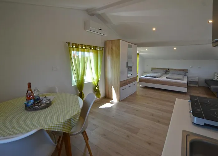 Bavica 3* Ρόβινι