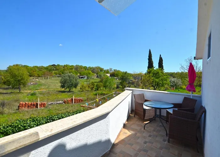 Bavica Πανσιόν