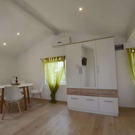 Bavica Guest house 3*